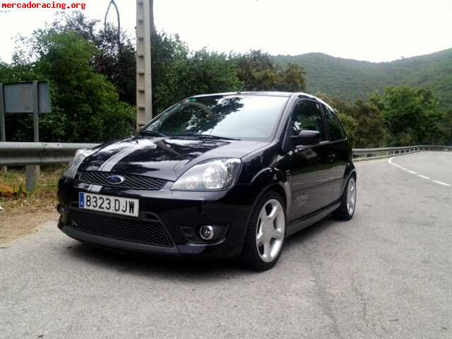 Ford fiesta 4500 84000km con cuches