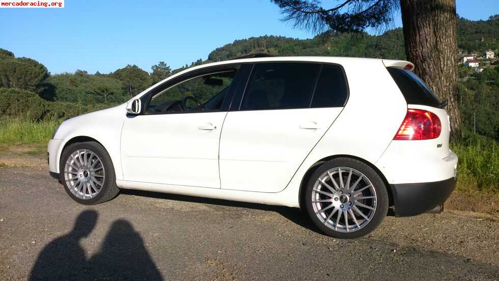 Se vende golf v 1.4 turbo 122cv