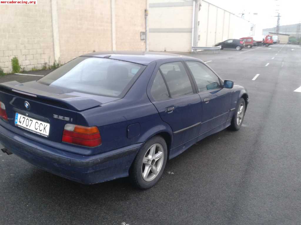 Bmw 325 e 36 1600e negociables.andando,al dia