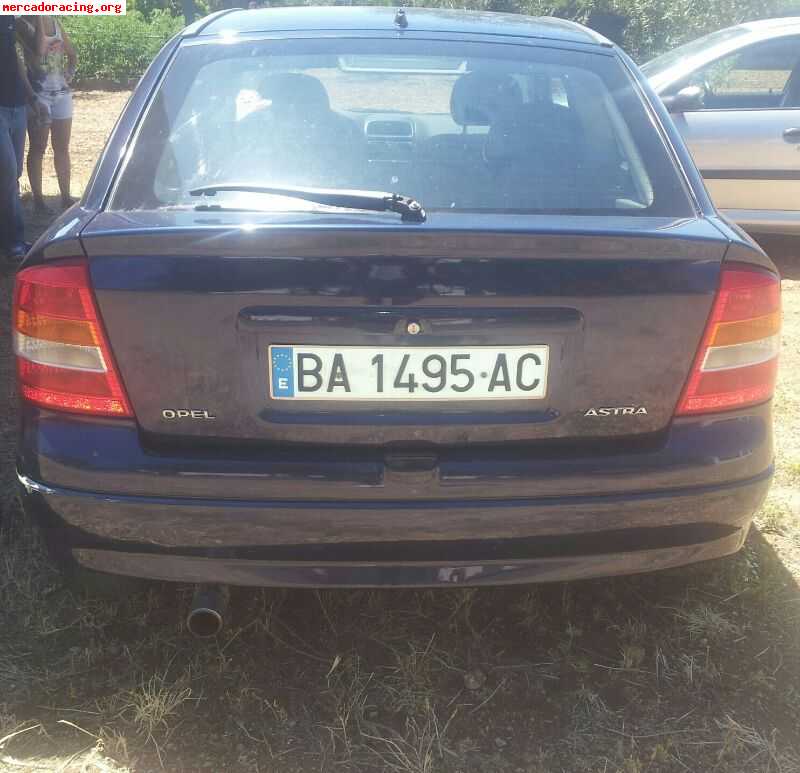 Vendo opel astra diésel año 99