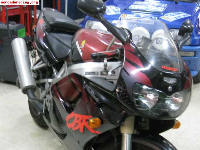 Honda cbr 900 rr