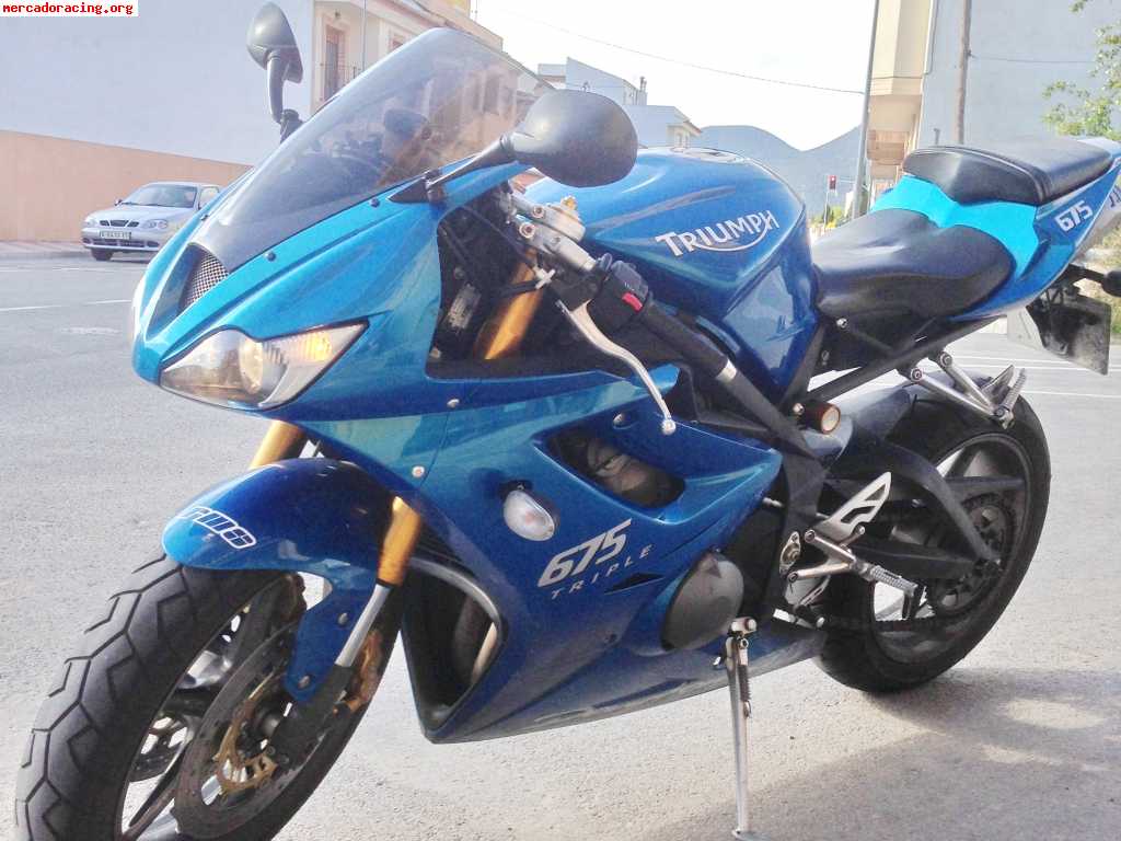 Triumph daytona 675 2008, 130cv por coche.