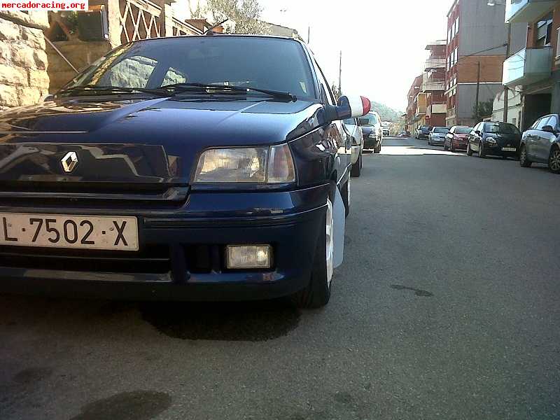 Renault clio 1.8 16v del 1994 con 156.000km (barcelona)