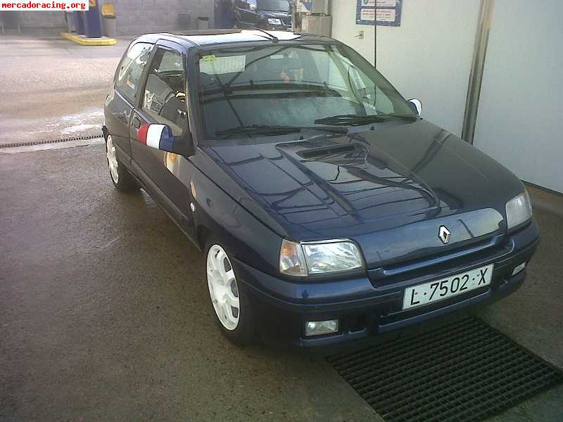 Renault clio 1.8 16v del 1994 con 156.000km (barcelona)