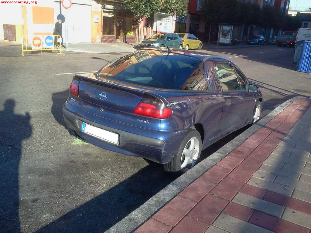 Opel tigra 1600 16v