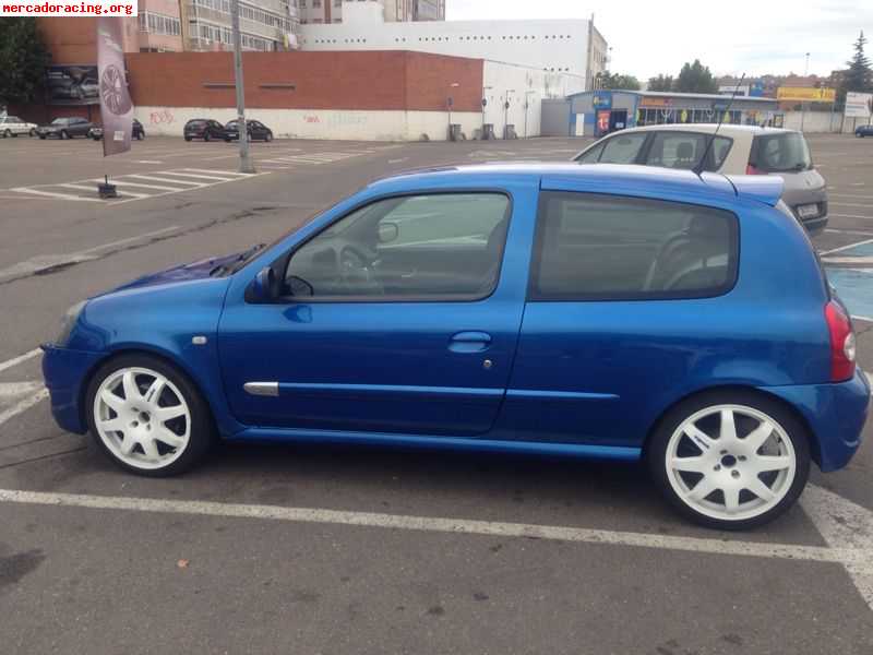 Se vende clio sport 182cv muy muy cuidado !!