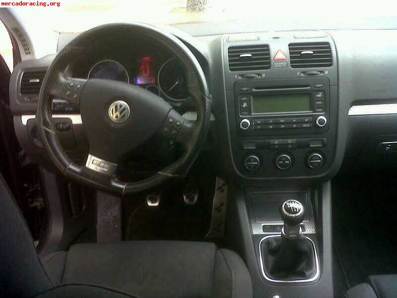 Volkswagen - golf v r32
