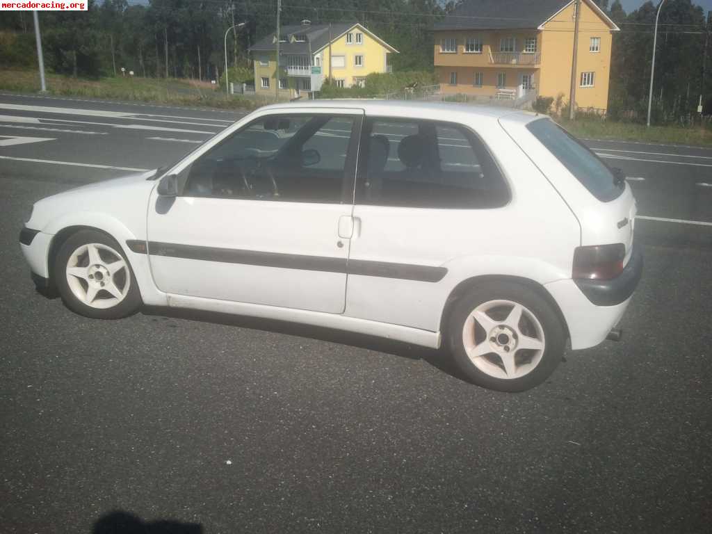Se vende saxo