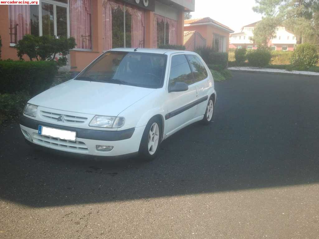 Se vende saxo