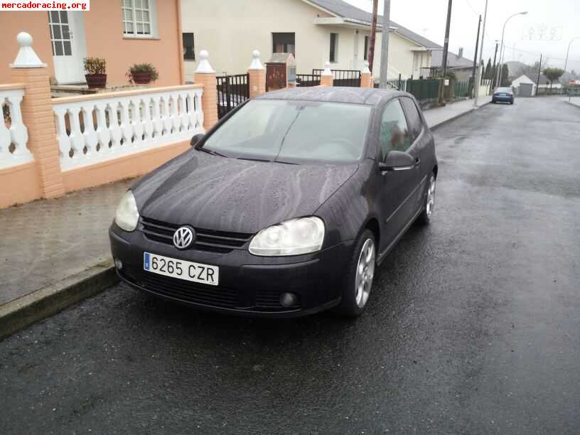 Se vende o se canbia golf 5 1.6 fsi