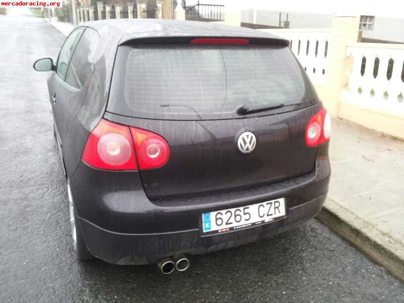 Se vende o se canbia golf 5 1.6 fsi