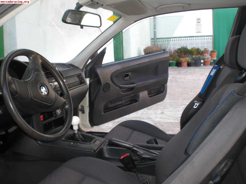 Bmw - 320 i coupe (2800€)