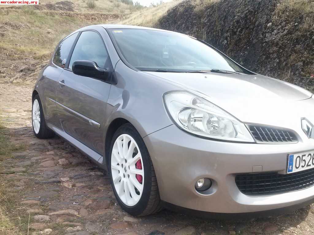 Se vende clio sport f1 r27 200 cv edicion limitada