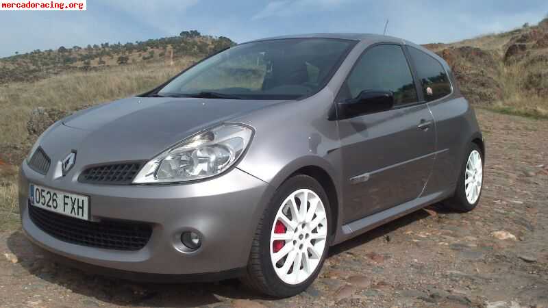 Se vende clio sport f1 r27 200 cv edicion limitada