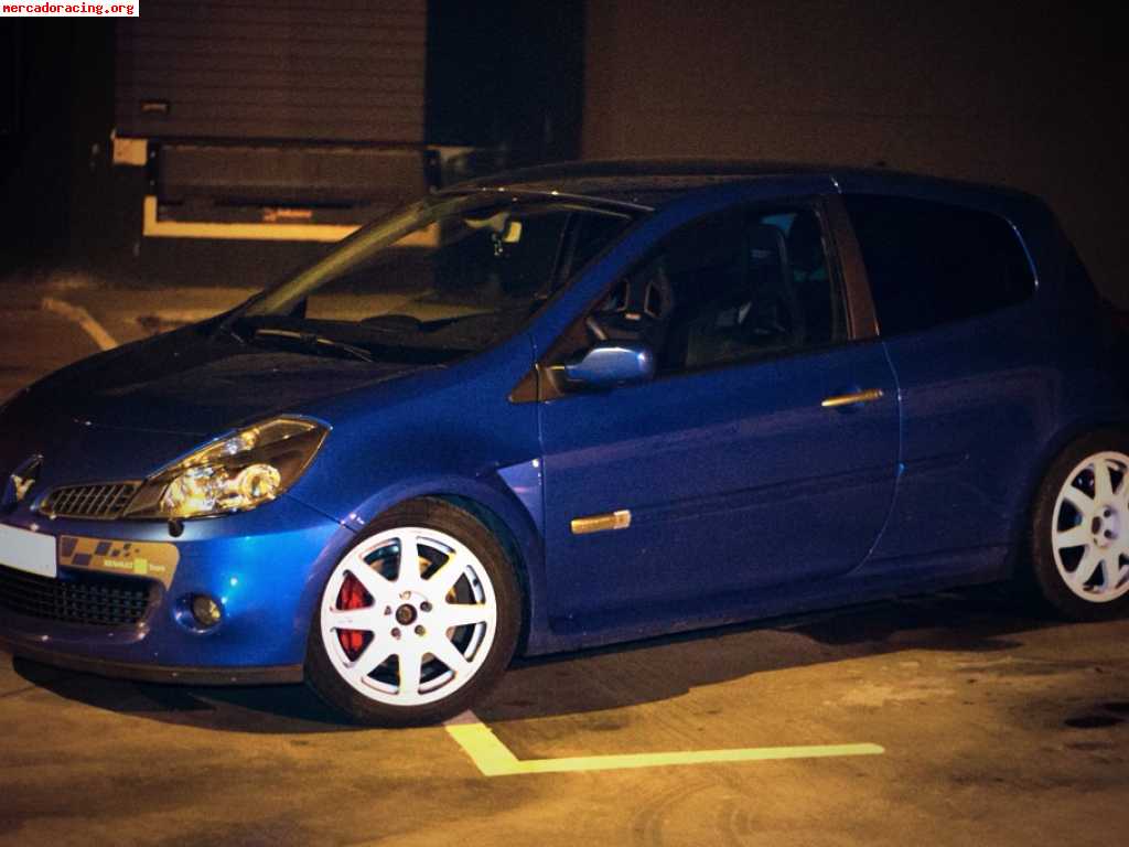 Clio sport f1 team r27