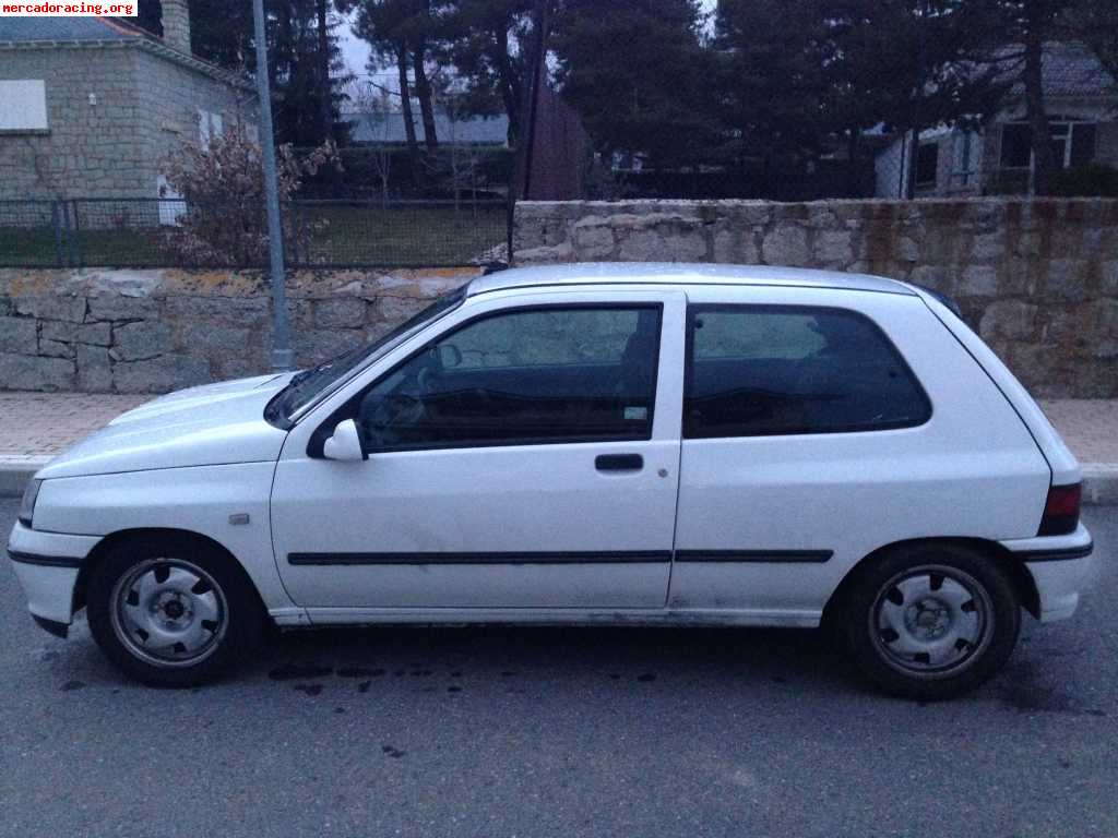 Vendo clio 1.8 16v fase 1