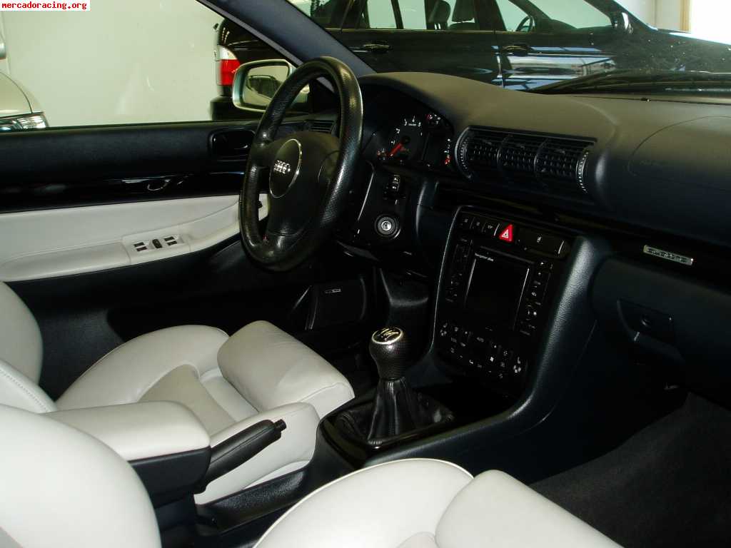 Audi rs4 2001