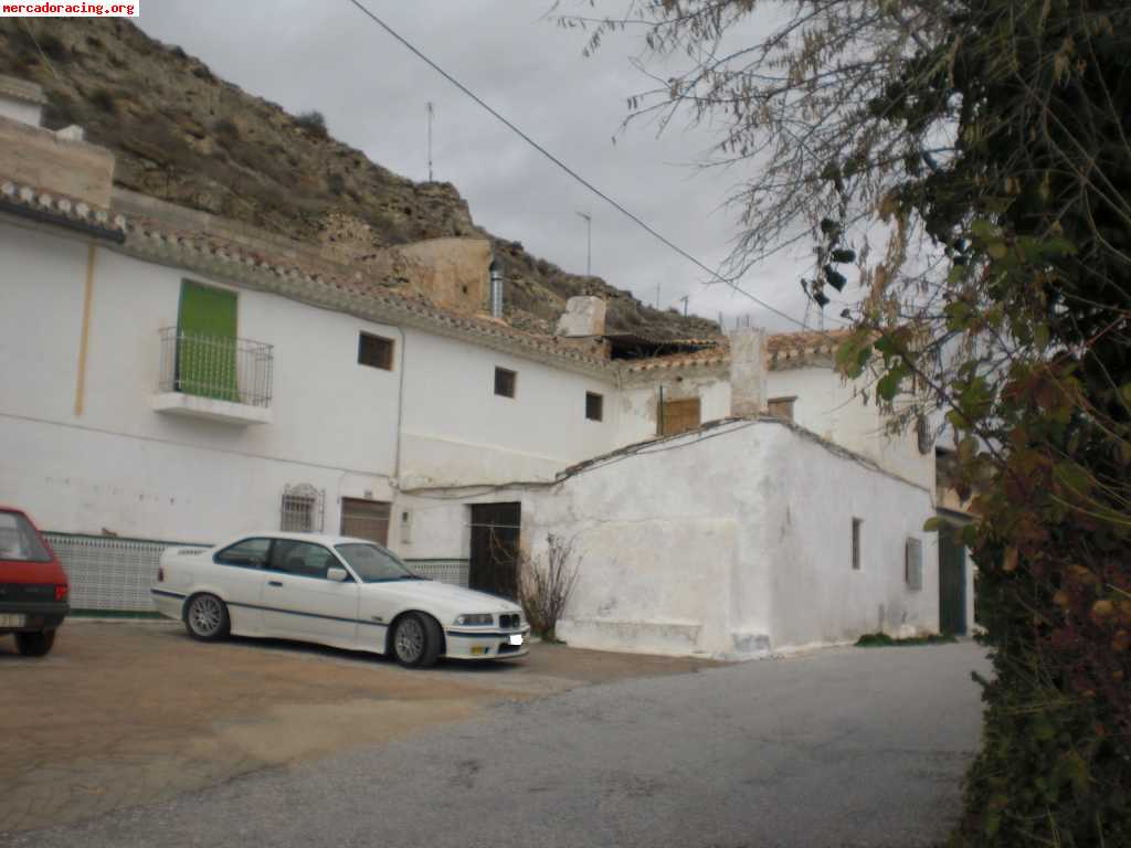 Bmw e36 320 i coupe (2499€) 