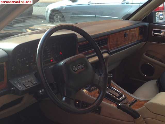 Jaguar modelo daimler 4.0 xj