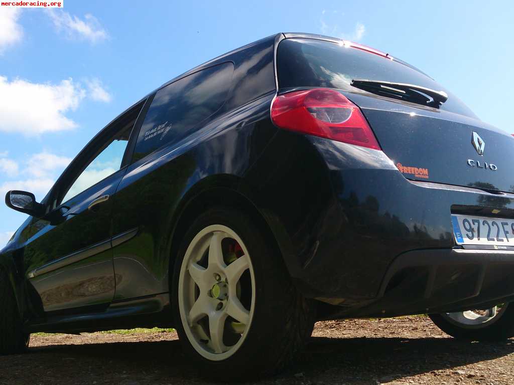 Clio sport f1 r 27