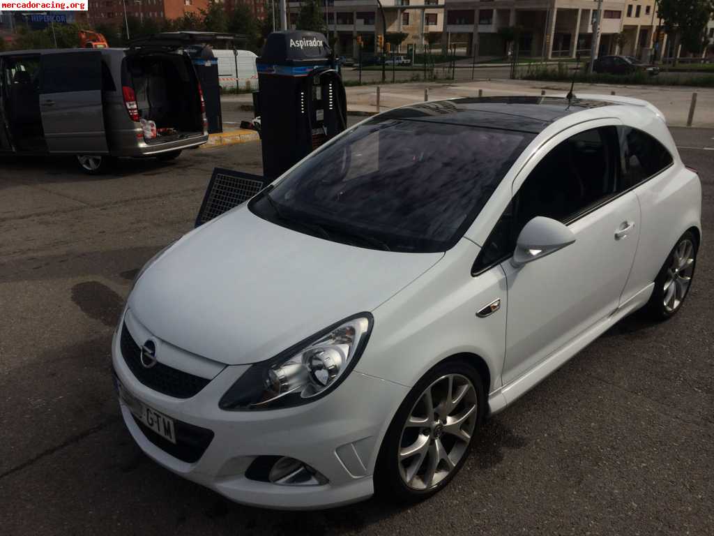 Opel corsa opc blanco de 2010 (acepto cambio)