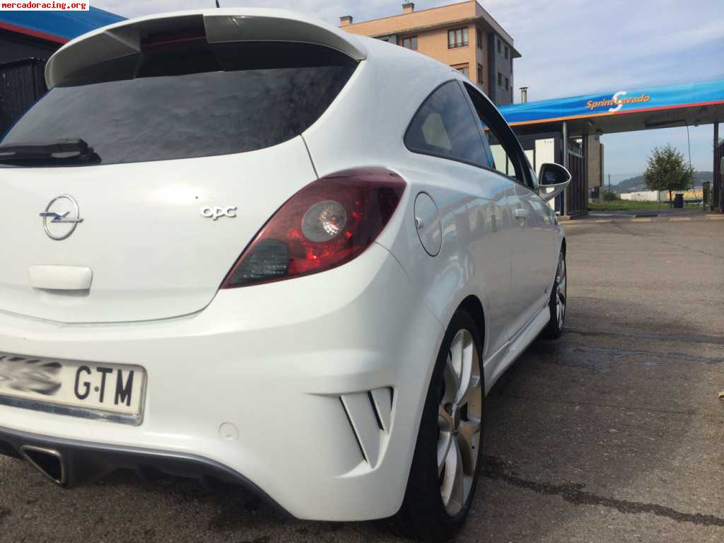 Opel corsa opc blanco de 2010 (acepto cambio)