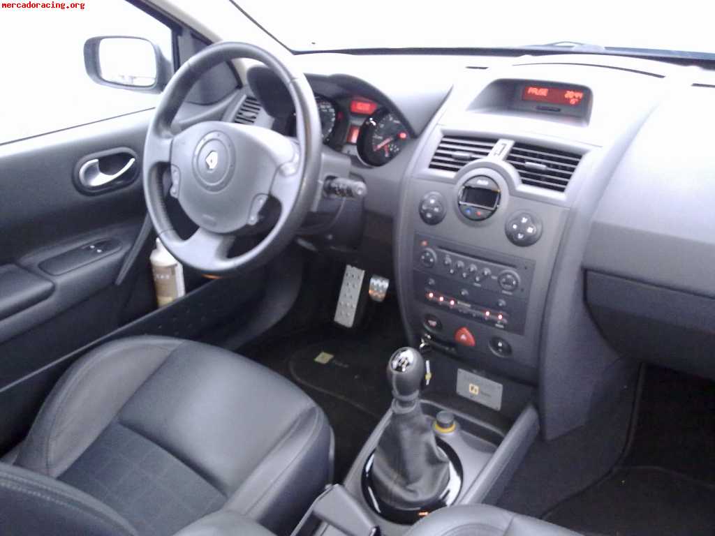 Renault megane sport rs turbo f1 team 225 cv