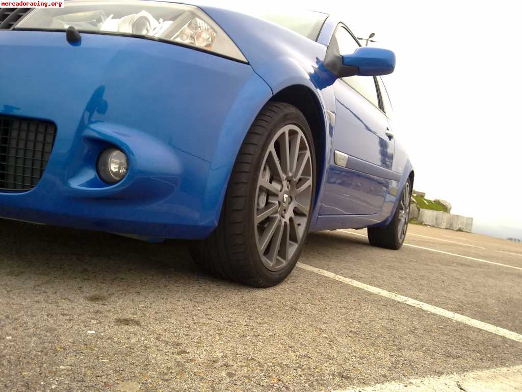 Renault megane sport rs turbo f1 team 225 cv