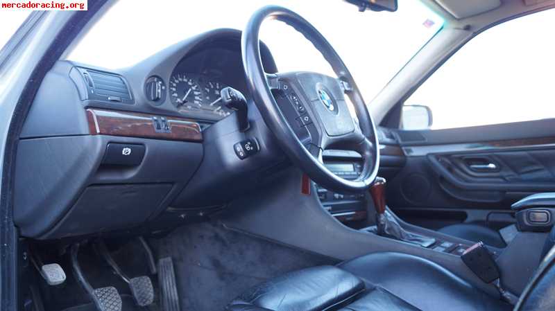 Vendo bmw 740i e38, 1995, 205.515 km, gris metalizado, badaj