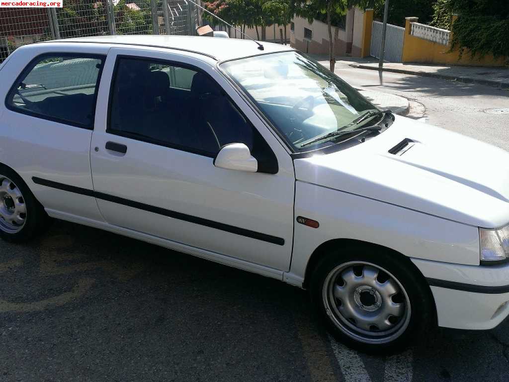 Vendo renault clio 16v  93.