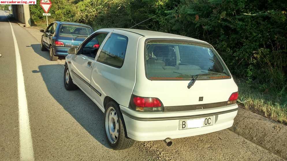 Vendo renault clio 16v  93.