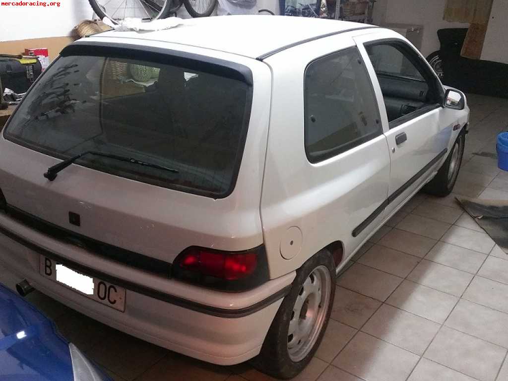 Vendo renault clio 16v  93.