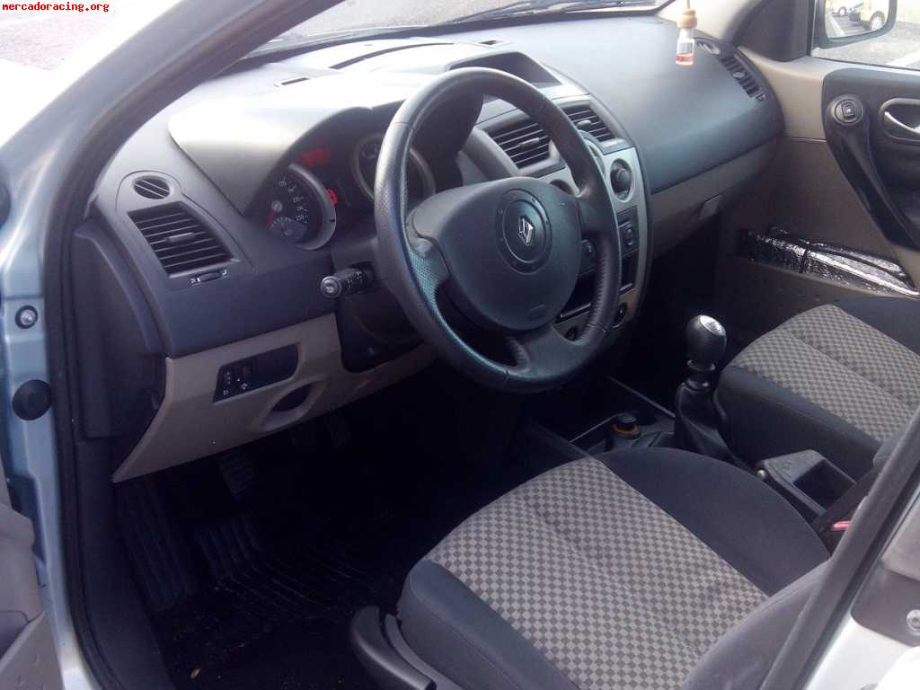 Megane 1.9dci 2004/ 3100€