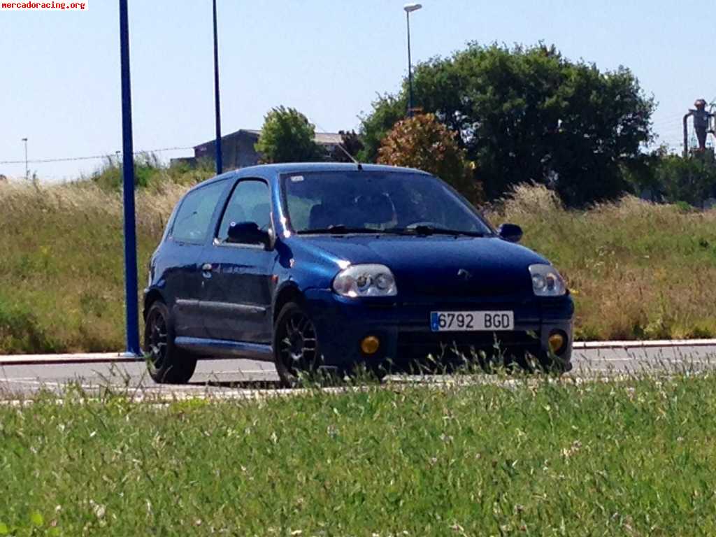 Clio sport ph1     3300€    