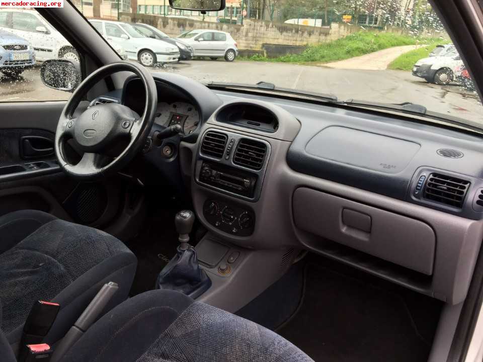 Vendo renault clio fase ii 1.6 16v 110cv 1000€