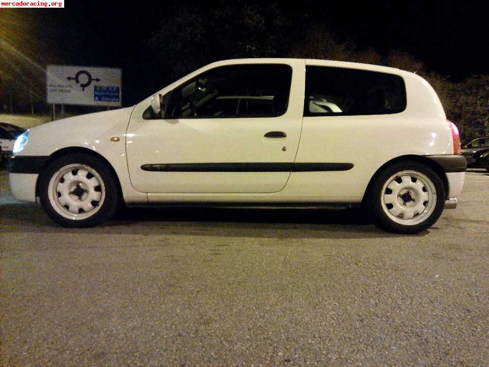 Vendo renault clio fase ii 1.6 16v 110cv 1000€