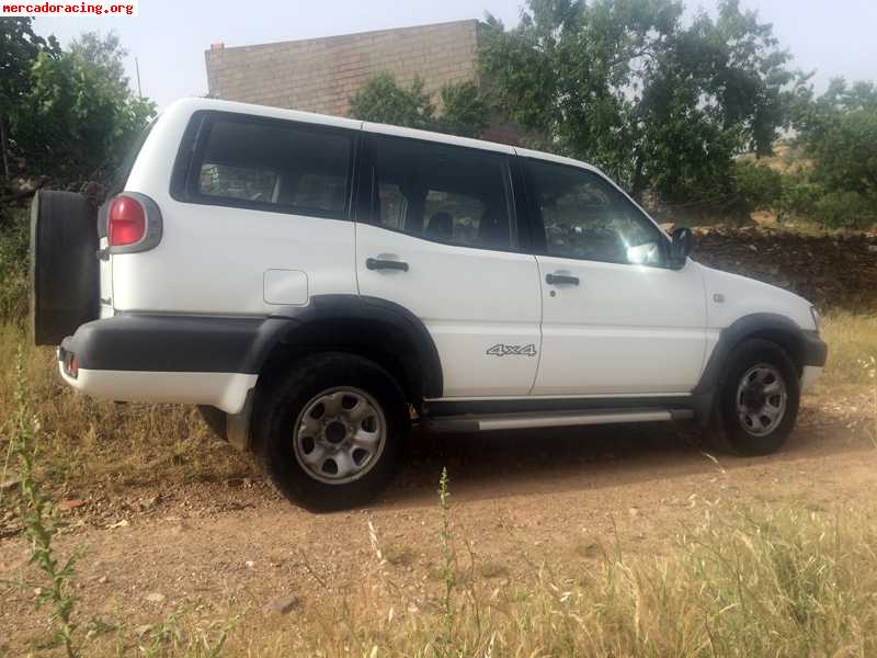 Se vende nissan terrano ii 2.7 c.c.