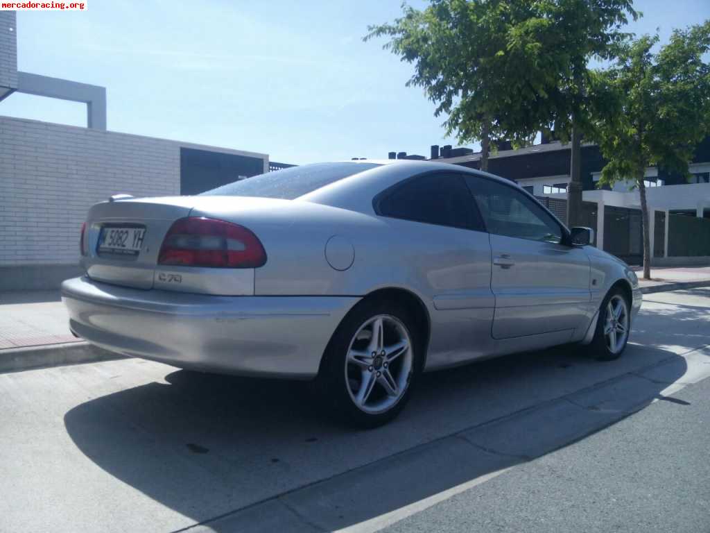 Se vende volvo c70 dl 2002 o kambio x moto