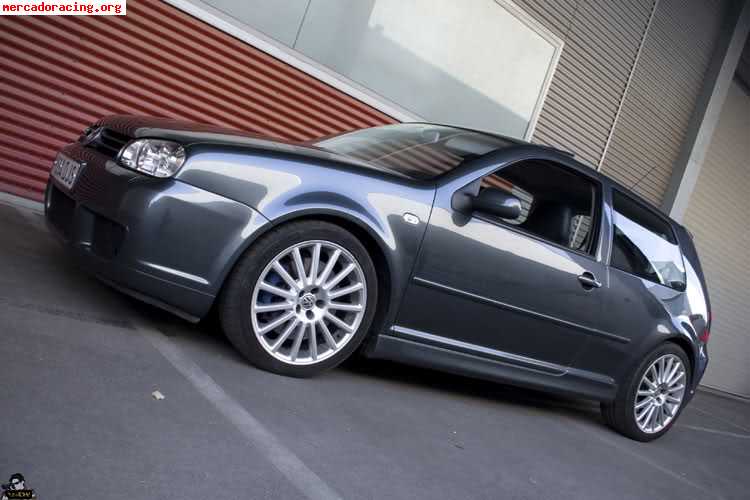 Se vende golf iv r32