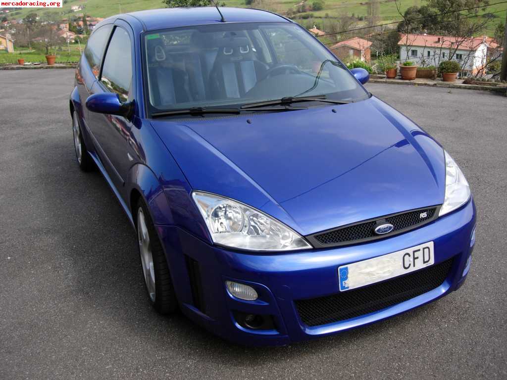 Ford focus rs.