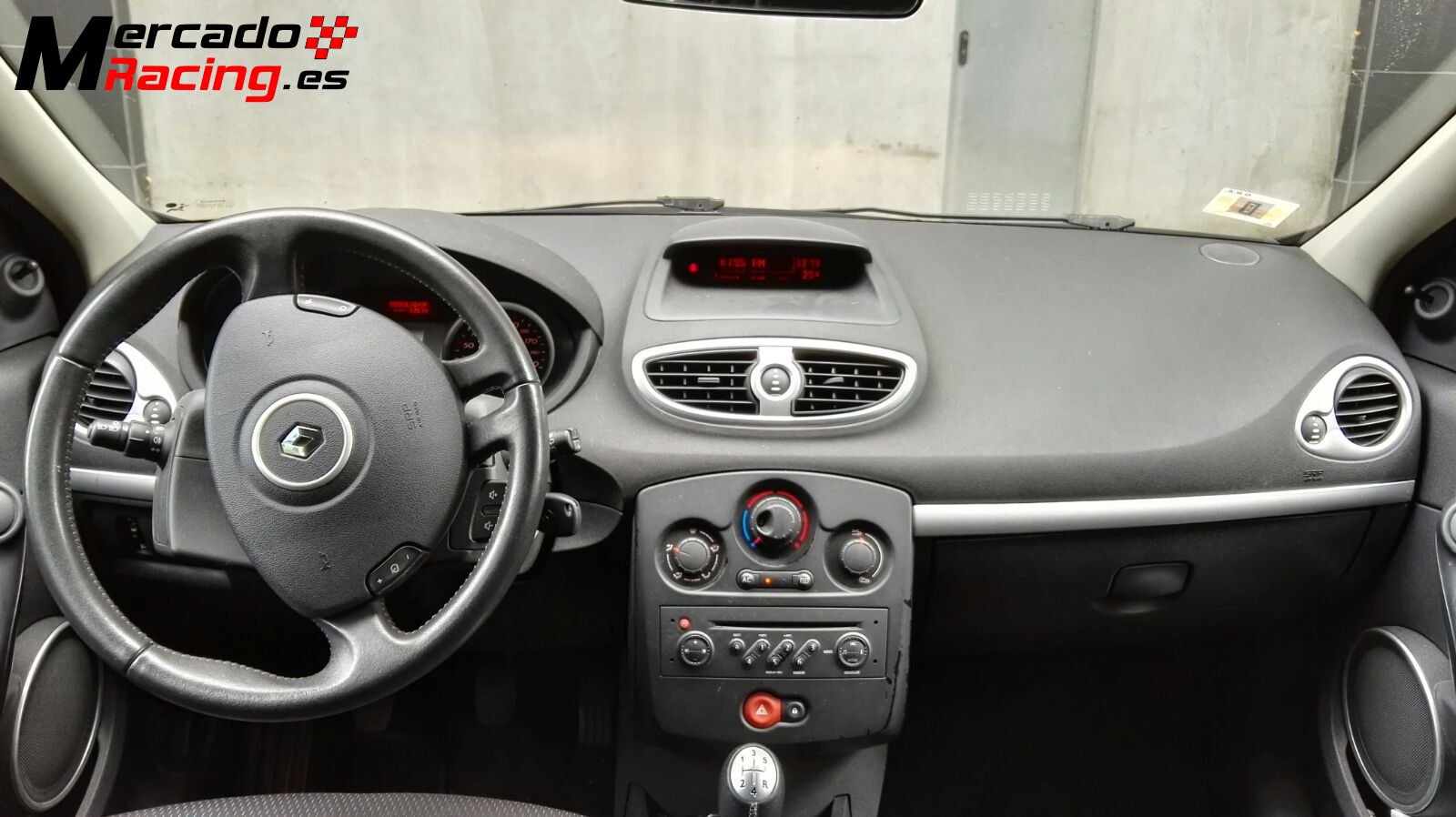 Se vende renault clio iii 85 cv
