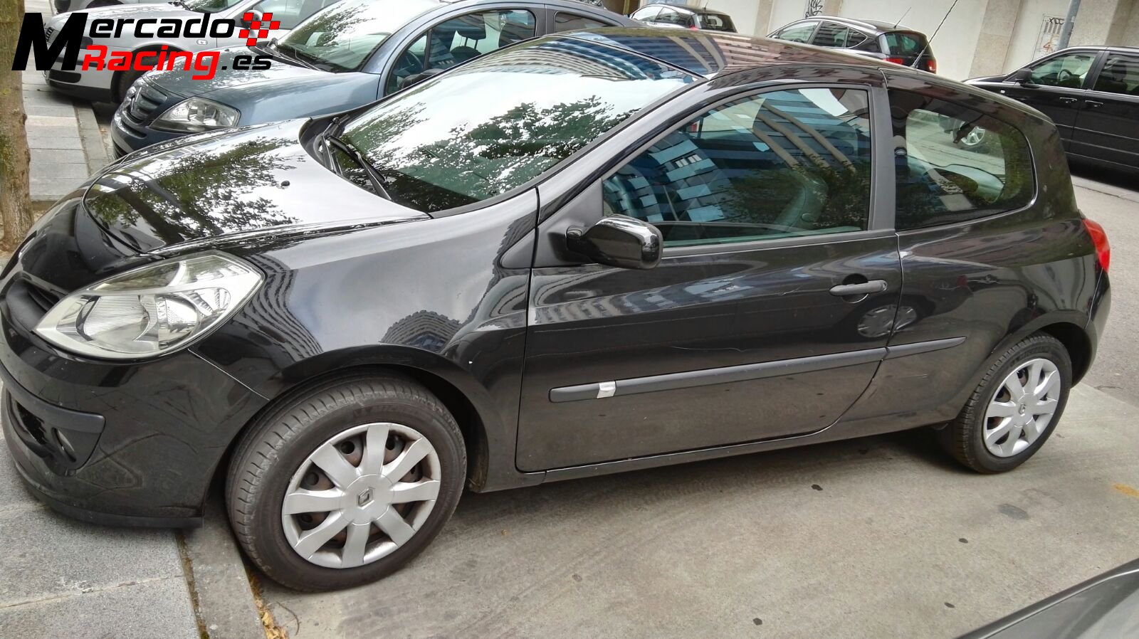 Se vende renault clio iii 85 cv