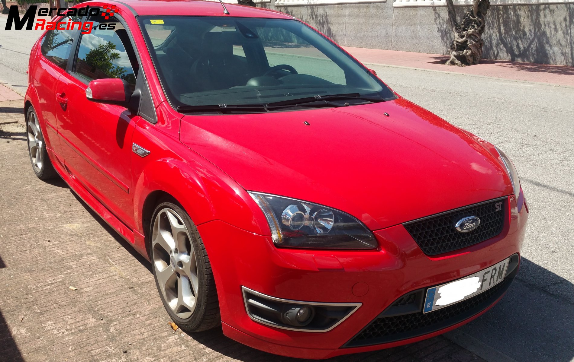 Ford focus 2.5 st 225 cv.