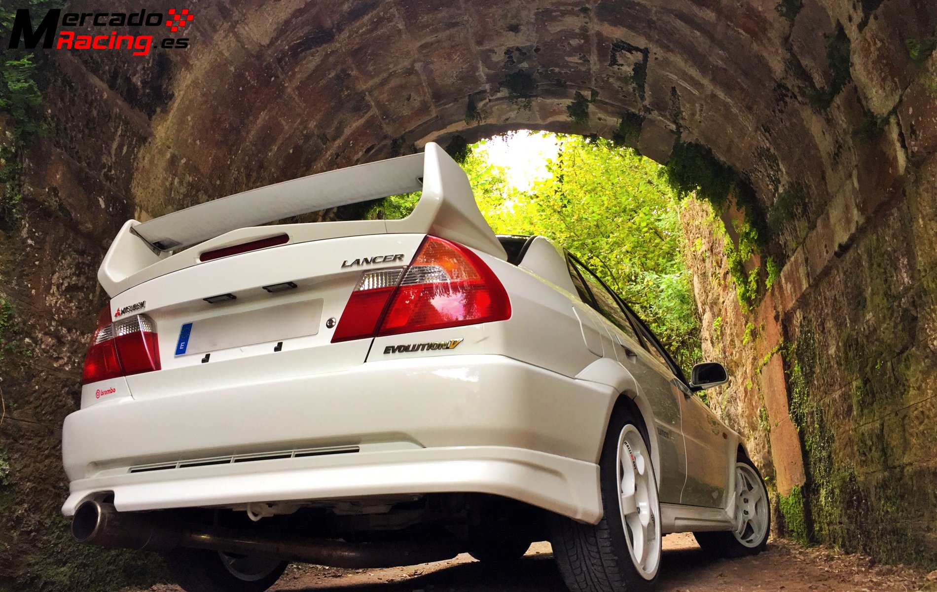 Mitsubishi lancer evolution v