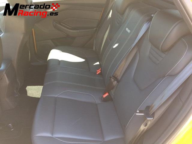 Ford focus 2.0 ecoboost st plus  precio: € 9650