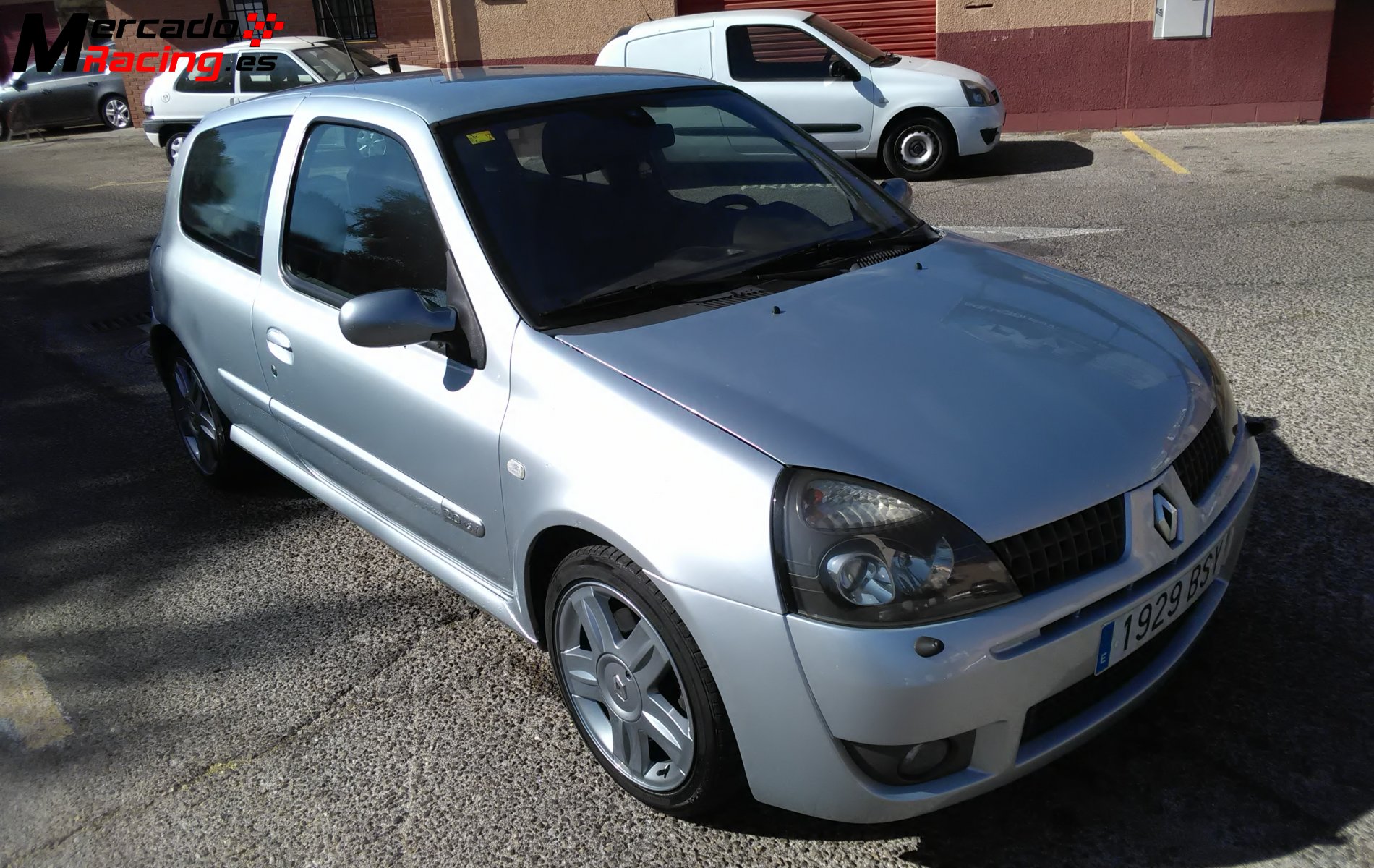 Clio sport   año 2002  impoluto no ay otro igual