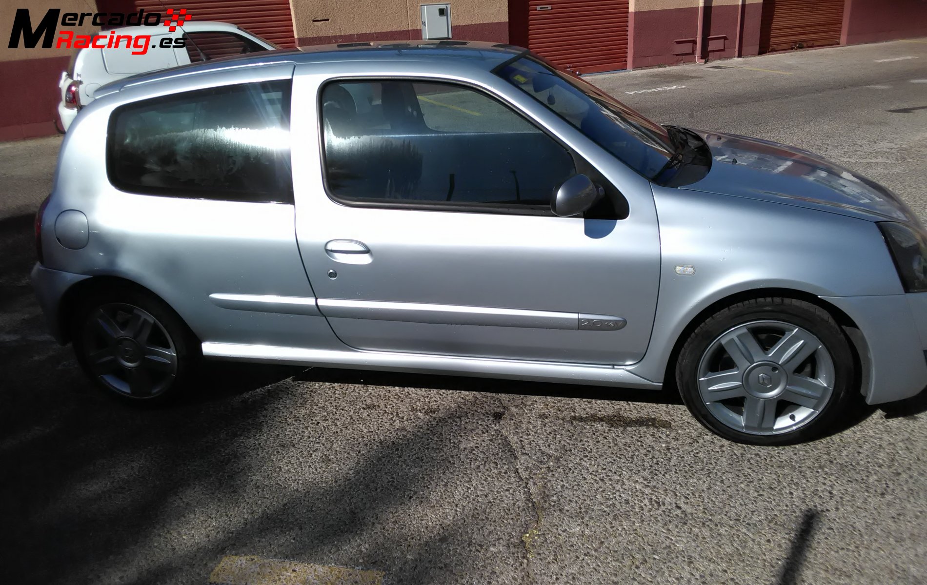 Clio sport   año 2002  impoluto no ay otro igual