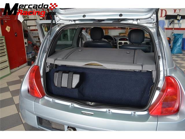 Renault clio 3.0 v6 sport