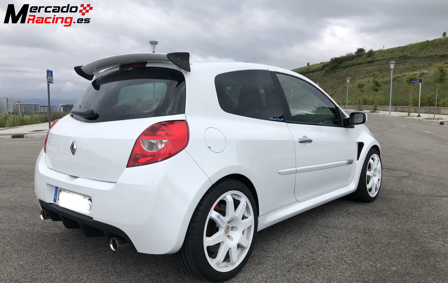 Clio sport f1 team r27