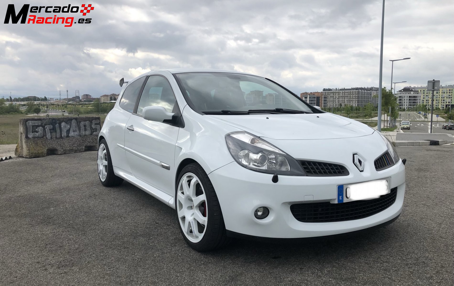 Clio sport f1 team r27